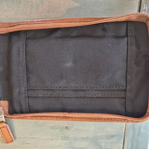 Authentic vintage Y2K COACH British tan leather Blackberry phone wallet - Picture 8 of 15